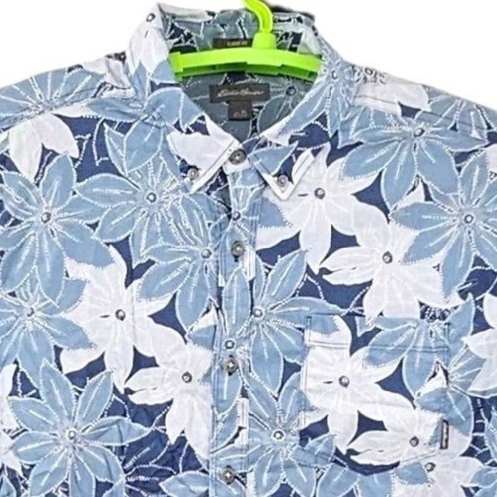 Eddie Bauer Men's XL Blue Hawaiian Floral Classic Fit Cotton Short Sleeve Shirt